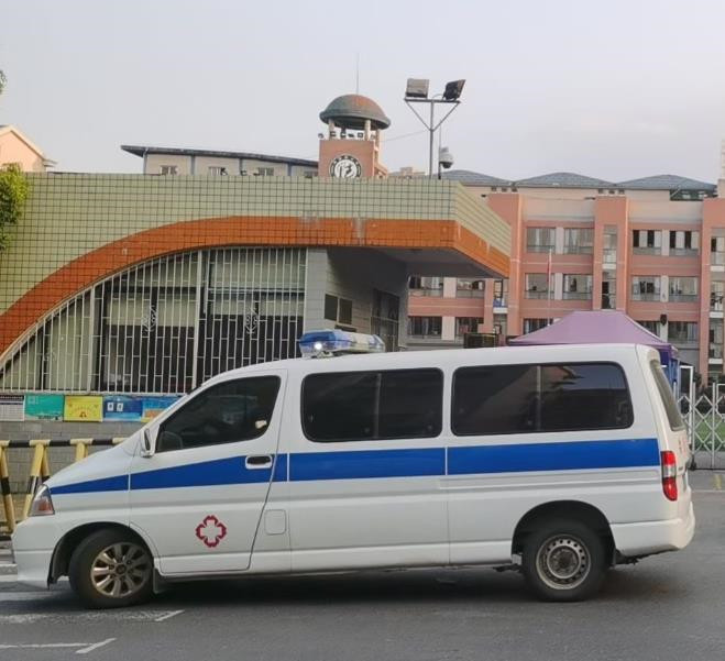 天祝救护车出租护送骨折病人一公里多少钱